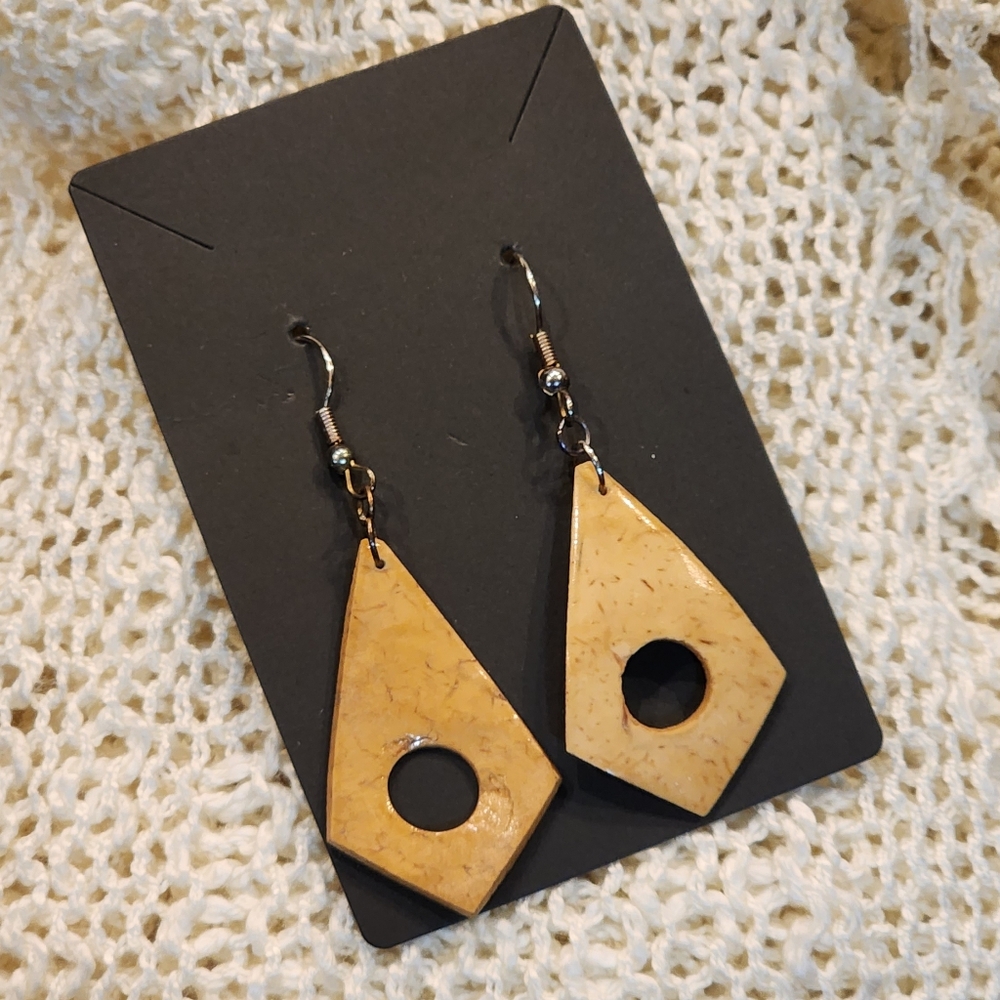 Vintage Unique Dangle Wire Blond Coconut Wood Earrings